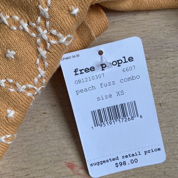 Free People We the free oversized peach fuzz top - Picture 6 of 8